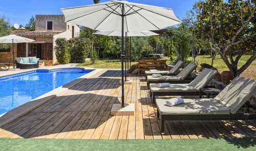 Villa in Manacor With Pool and Tennis Court