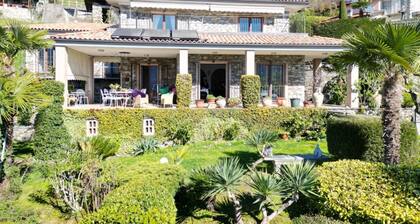 Stay Near Lake With Panoramic Views