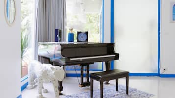 Villa, 4 Bedrooms, Smoking, Private Pool | Interior