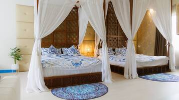 Villa, 4 Schlafzimmer, Raucher, eigener Pool