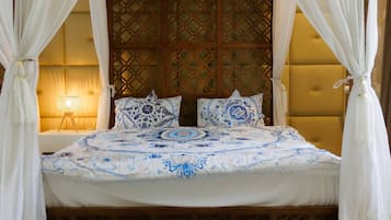 Huvila, 4 makuuhuonetta, tupakointi sallittu, yksityinen uima-allas