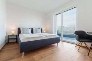 Room - Riverside Apartments with great view (Linz)