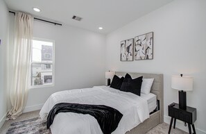 3 bedrooms, free WiFi, bed sheets