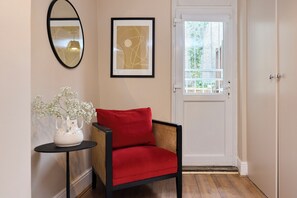 Apartment | Interior - The Tufnell Threshold (London)