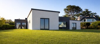 Villa des Heaux_Maison avec piscine, au bord du Sillon de Talbert