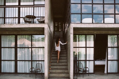 Architect-Designed Minimal Suite w/ Pool Near Uluwatu