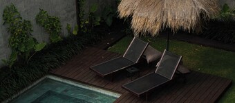 Architect-Designed Minimal Suite w/ Pool Near Uluwatu