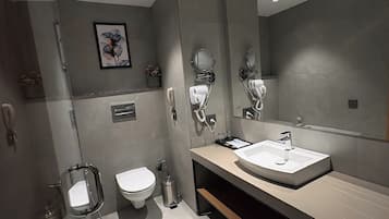 Club-værelse - byudsigt | Badeværelse