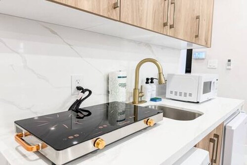 Promo Deal. Comfy Stay Near Hard Rock Stadium.