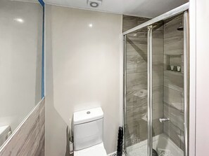 Bathroom - The Apartment at Sea Breeze - UK51255 (Kimmel Bay)