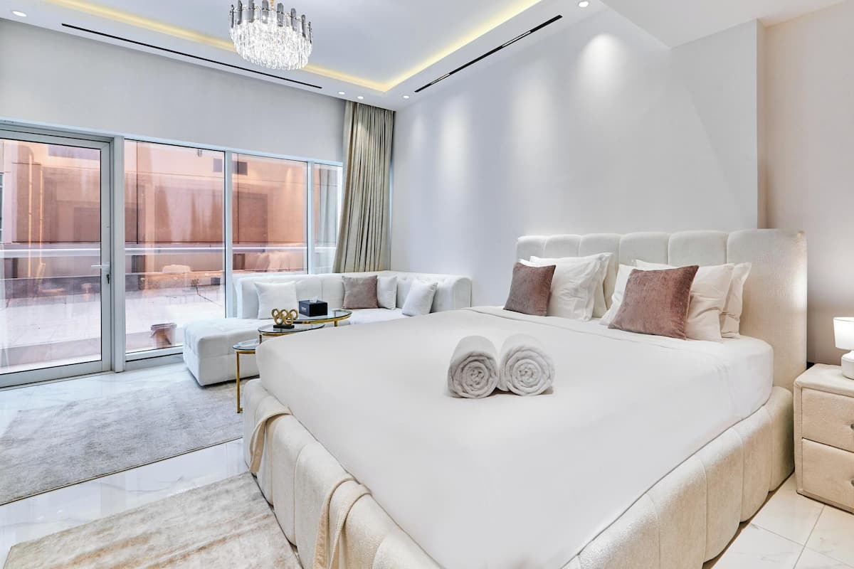 Deluxe Apartment, City View