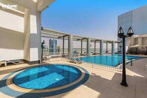 Pool - bnbme - Burj Al Nujoom - Studio (Dubai)