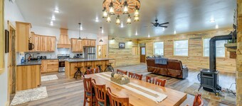 Mountain Retreat By the River: Star Valley Getaway