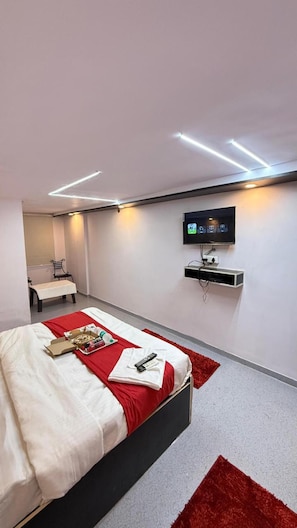 Luxury Room | Rollaway beds, free WiFi, bed sheets - Hotel Caribbean (Nagpur)