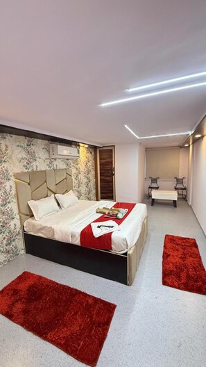 Camas extra, wifi gratis y ropa de cama 