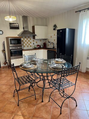 Dining - Country house between sea and mountains (Castellare-di-Casinca)