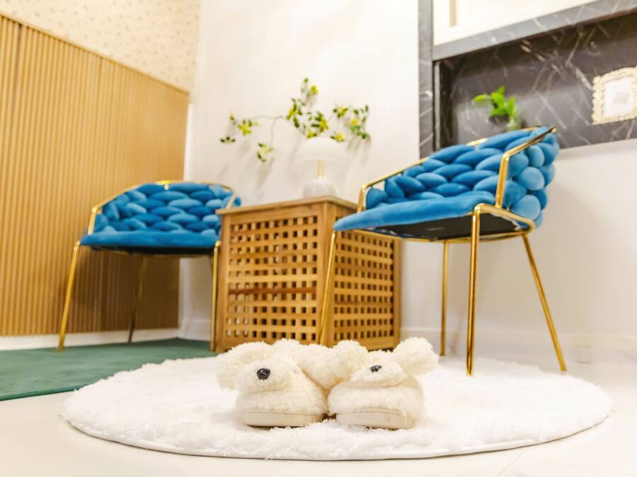 Classic Double Room, City View | Interior