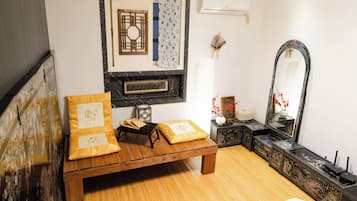 Special (Korean Traditional Style) | Premium bedding, individually decorated, individually furnished