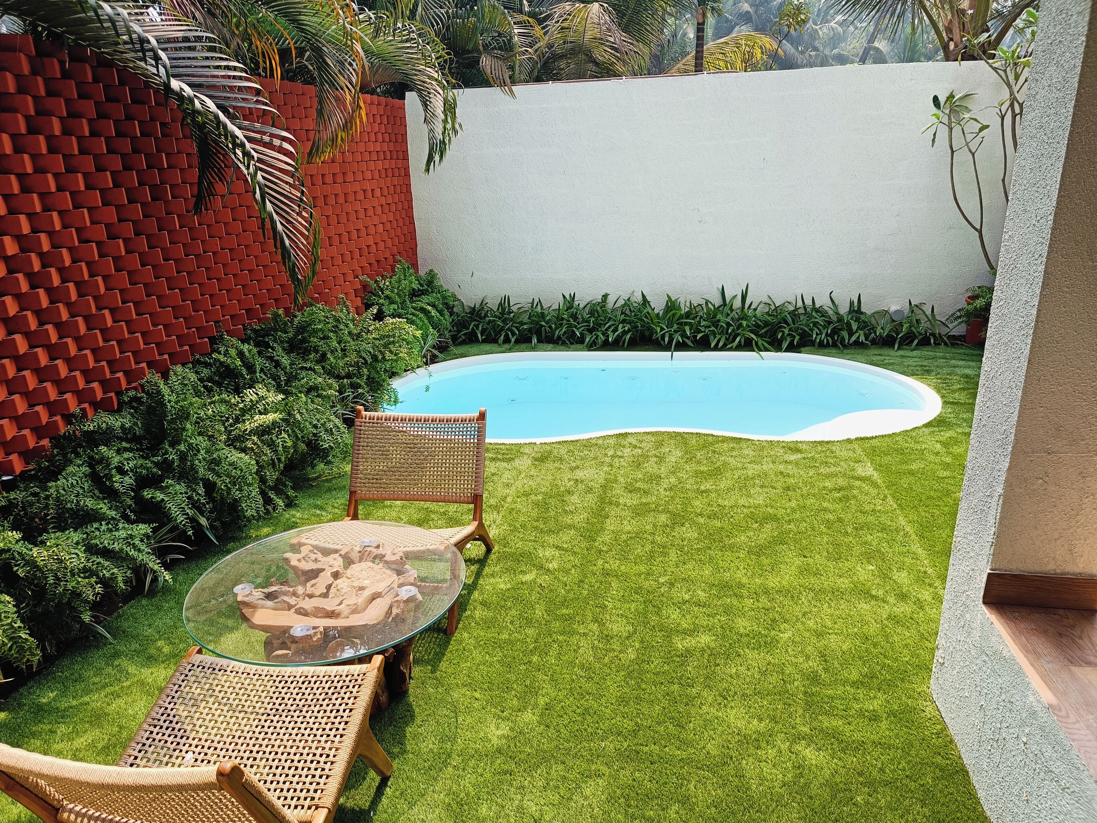 غرفة عائلية بسريرين منفصلين | حمام سباحة