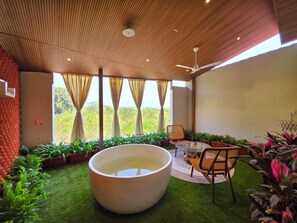 Suite Luxe, vue vallée | Balcon
