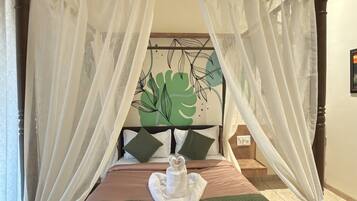 Deluxe Room, Balcony, Garden View | Free WiFi, bed sheets