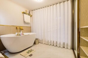 Comfort Apartment, 2 Bedrooms, Garden View | Bathroom