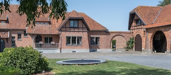 Ferme confortable en milieu rural