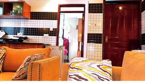 Suite Deluxe, balcon, vue sur la ville | Intérieur