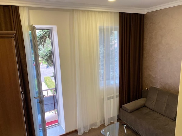 บริเวณนั่งเล่น