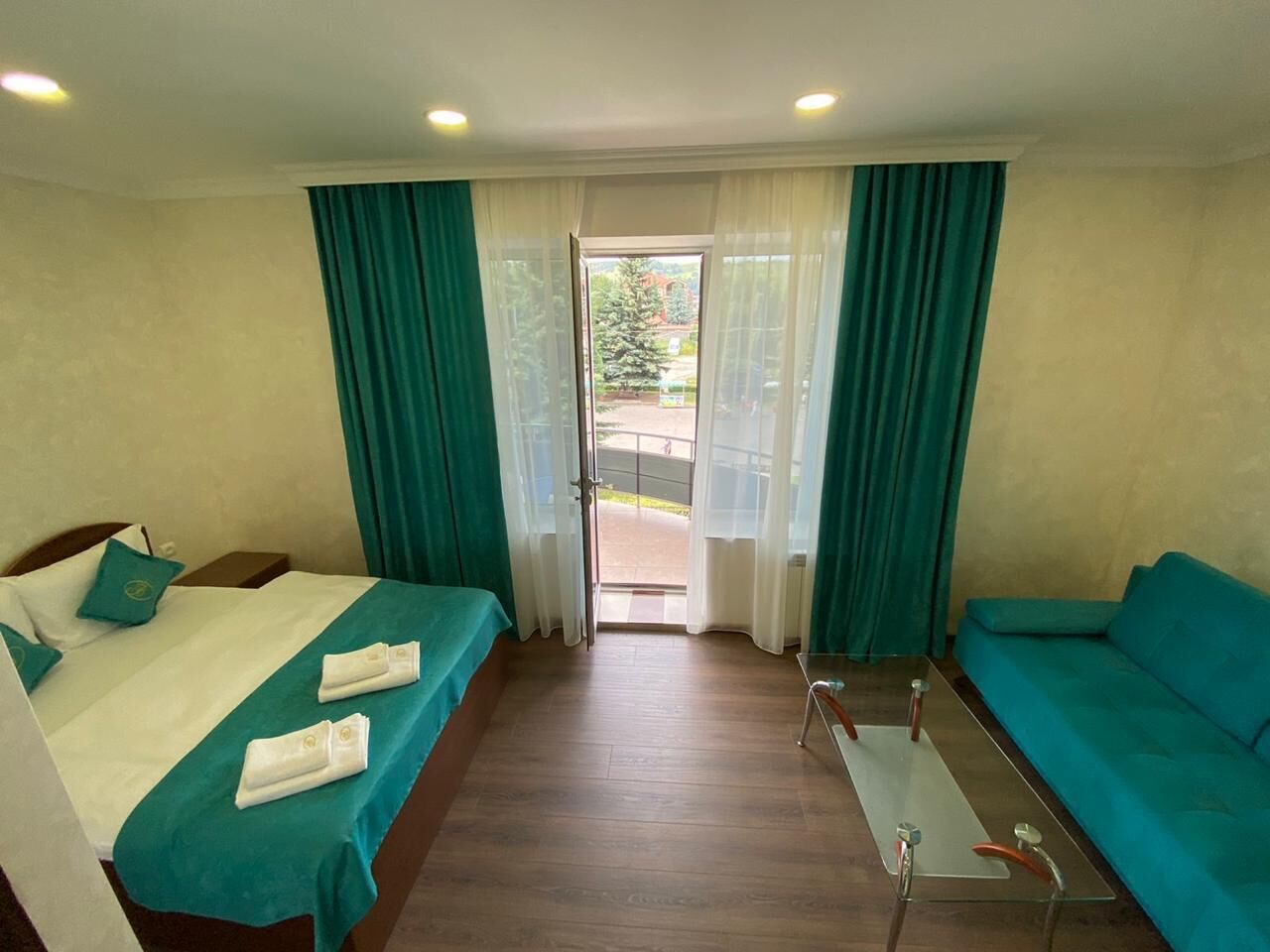 Desk, blackout curtains, iron/ironing board, free WiFi