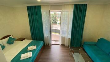 Desk, blackout curtains, iron/ironing board, free WiFi