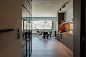 Private kitchen - Luxurious hideaway loft at Psyri (Athina)