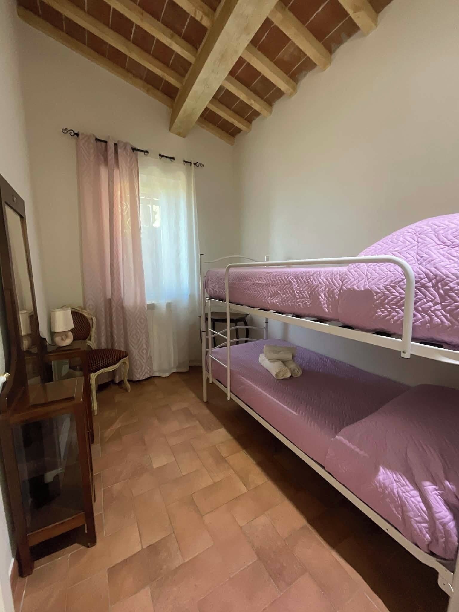 2 bedrooms, iron/ironing board, travel cot, free WiFi