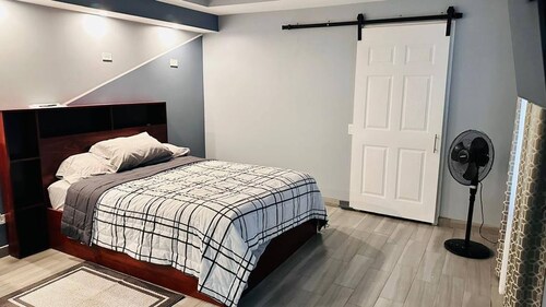 3 bed 2 Bath 15 min From Airport