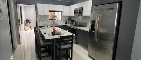 House, 3 Bedrooms | Interior