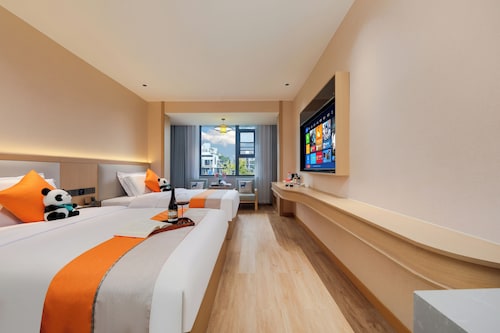 Fengyin Tianjiao Cinema Hotel