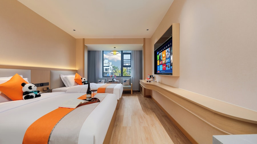 Fengyin Tianjiao Cinema Hotel