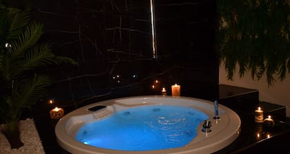 Palace Eight Suites & Spa