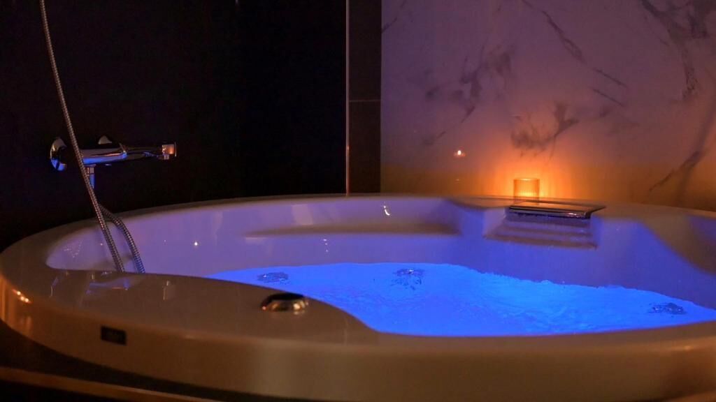 Phòng Suite Deluxe, 1 giường cỡ king, quang cảnh thành phố