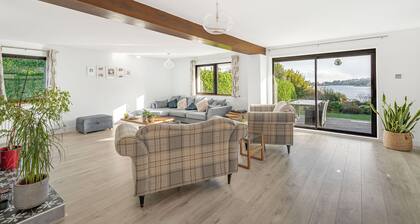 5 Bedroom Luxury Creek Side House