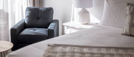 Chambre Deluxe double | Coffre-fort, fer et planche Ă repasser, accĂšs au Wi-Fi (inclus)