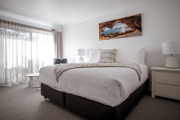 Deluxe Double Room | In-room safe, iron/ironing board, free WiFi