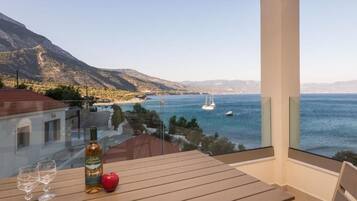 Huis, 2 slaapkamers, privézwembad, uitzicht op zee | Terras