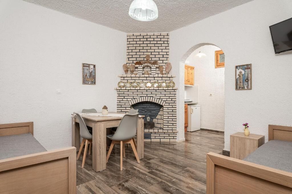 Basic-Apartment, Mehrere Betten, Balkon | Wohnbereich