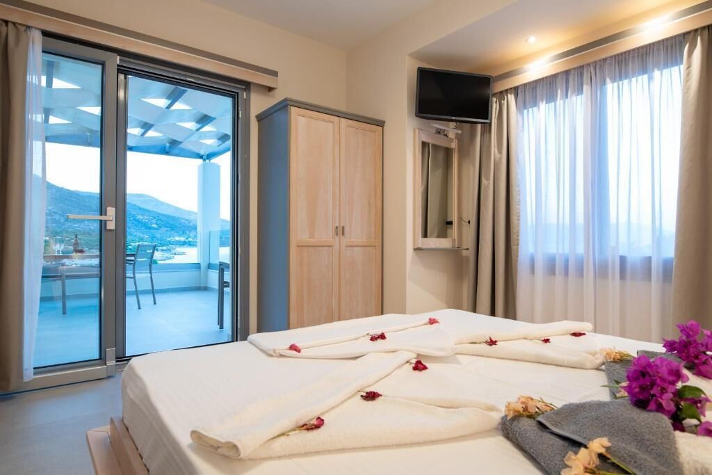 House, 2 Bedrooms, Private Pool, Sea View