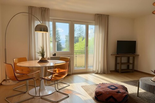 Modern Cozy Apartment near Zurich City & Netflix!