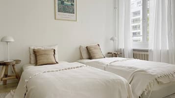 3 Schlafzimmer, Schreibtisch, Bügeleisen/Bügelbrett, WLAN