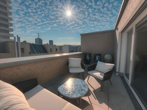 Property grounds - Comfortable Flat with Terrace in Zurich (401-16) (Zürich)