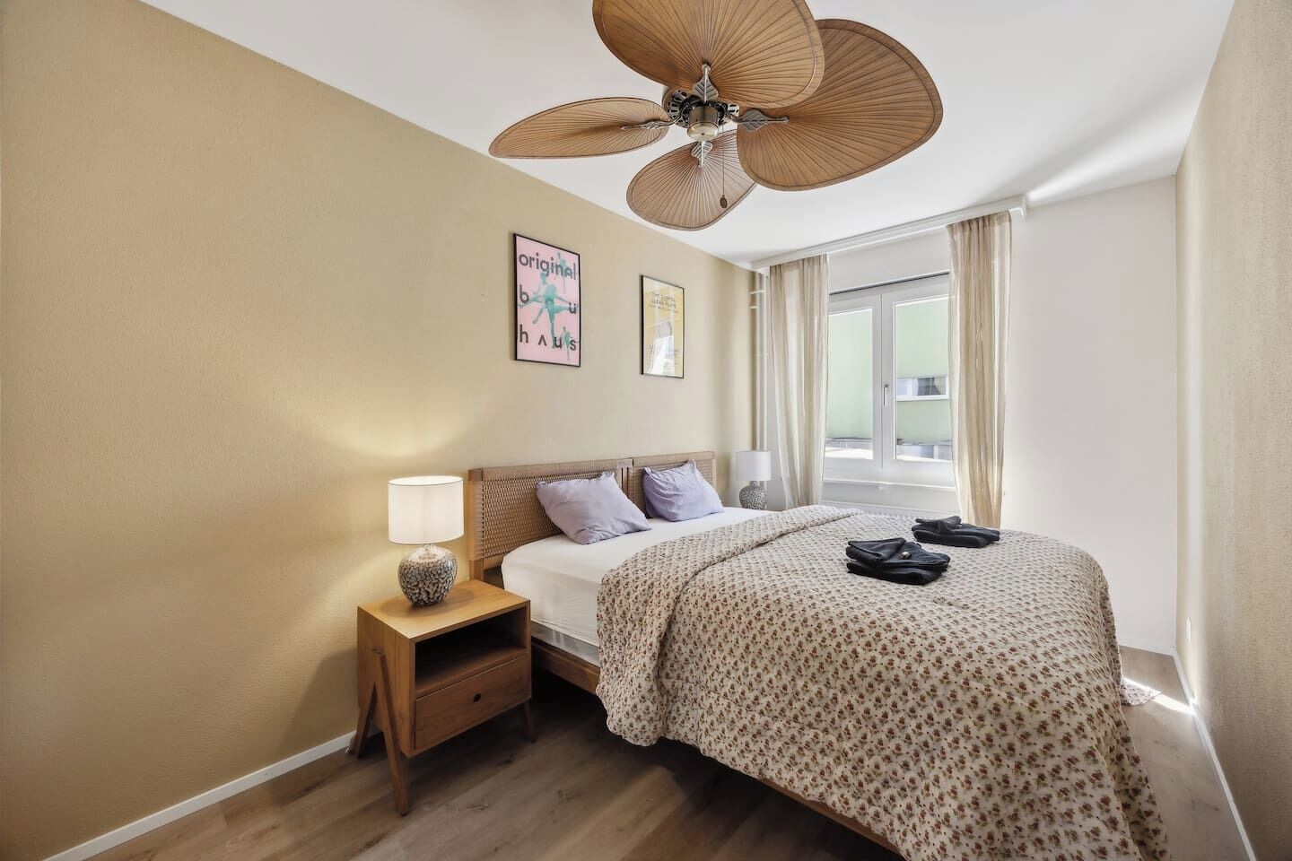 3 bedrooms, desk, iron/ironing board, WiFi