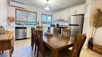 Fridge, microwave, oven, coffee/tea maker